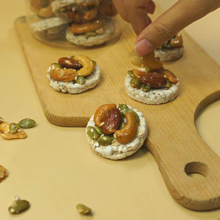 Bóc gói ra là chill liền! Snack chay tiện lợi – Ngon miệng – Lành mạnh mỗi ngày